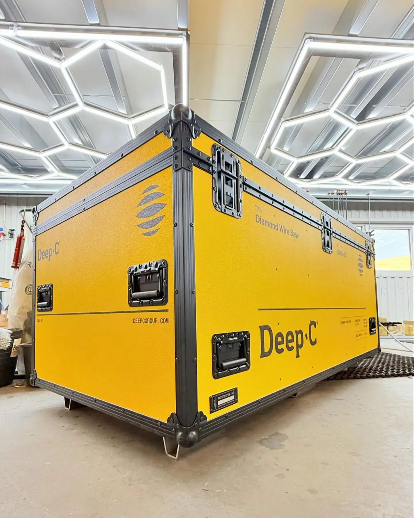 Profilert gul flightcase for Deep-C