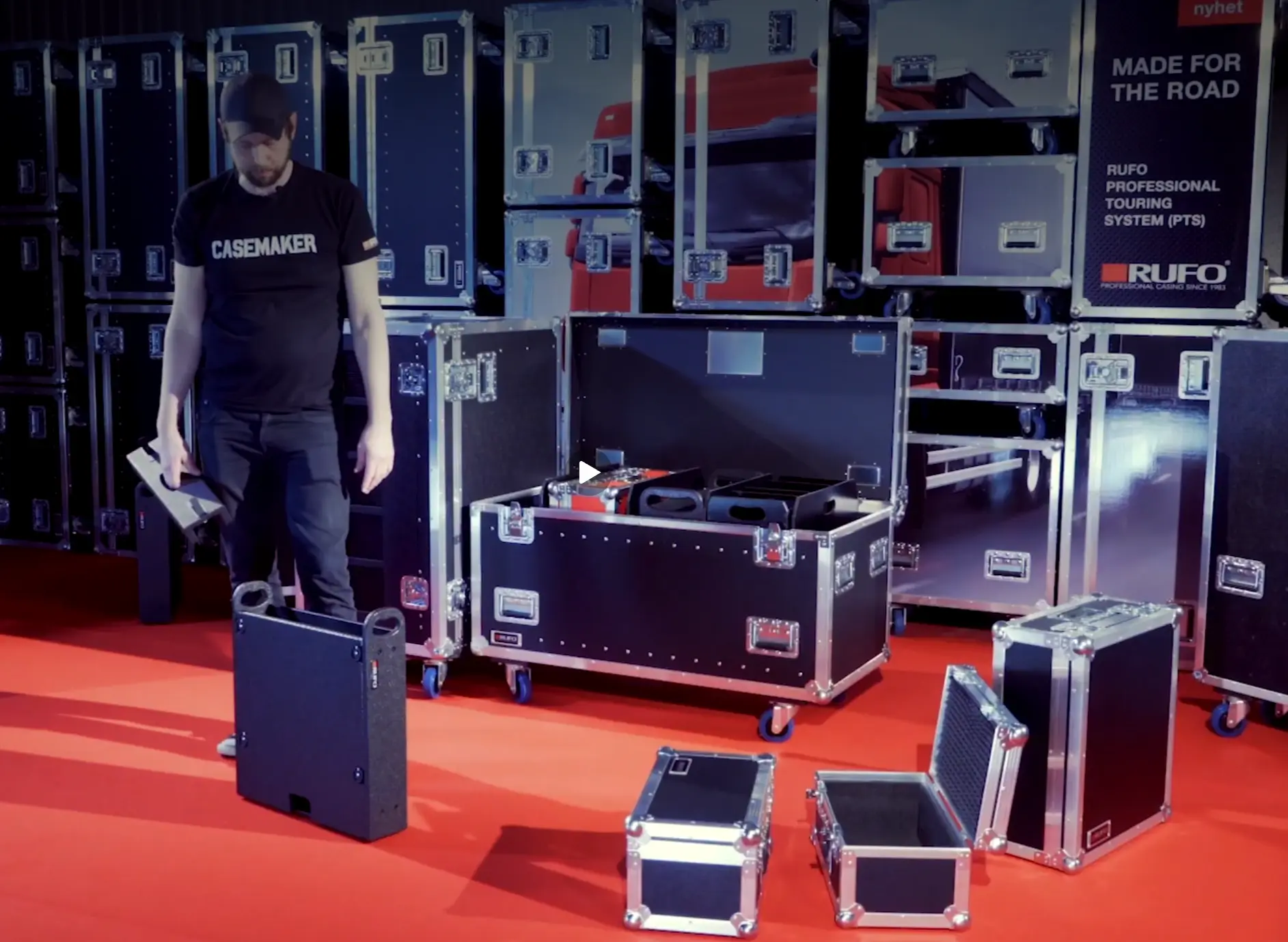 RUFO Professional Touring System (PTS) — flightcases på rød løper